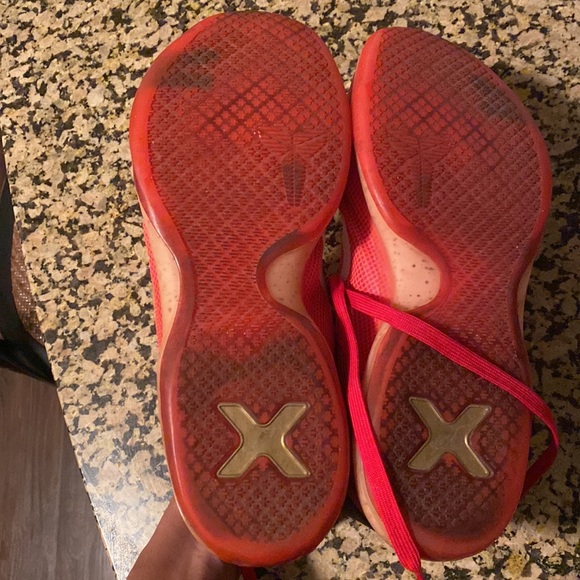 Kobe 10 Hot Lava - Picture 7 of 7